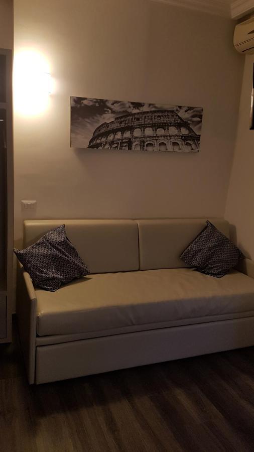 เดอะ คัลเลอร์ ออฟ โรม Hotel ภายนอก รูปภาพ