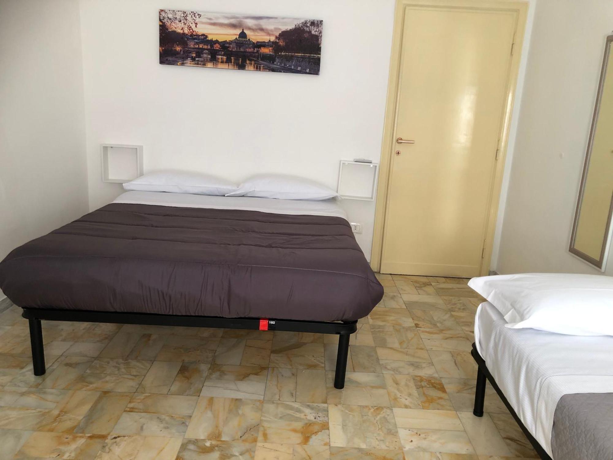 เดอะ คัลเลอร์ ออฟ โรม Hotel ภายนอก รูปภาพ